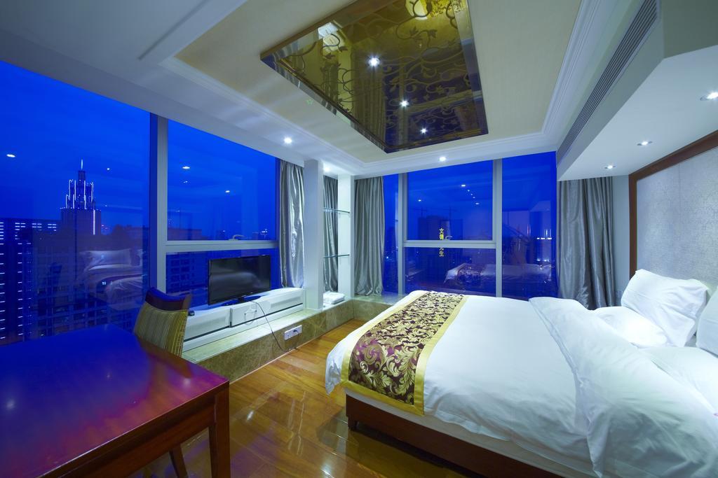 Louidon Mega Apartment Hotel Of Kam Rueng Plaza - Sunshine Apartment Kanton Zimmer foto